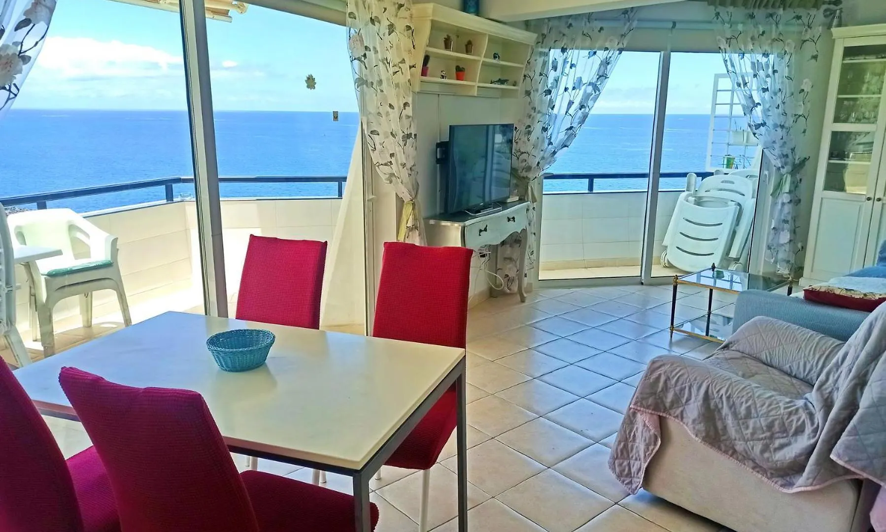 Cozy Apartment In The Center Of Costa Adeje On The 1St Coastline 스페인