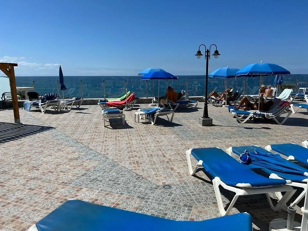 Cozy Apartment In The Center Of Costa Adeje On The 1St Coastline  アデヘ